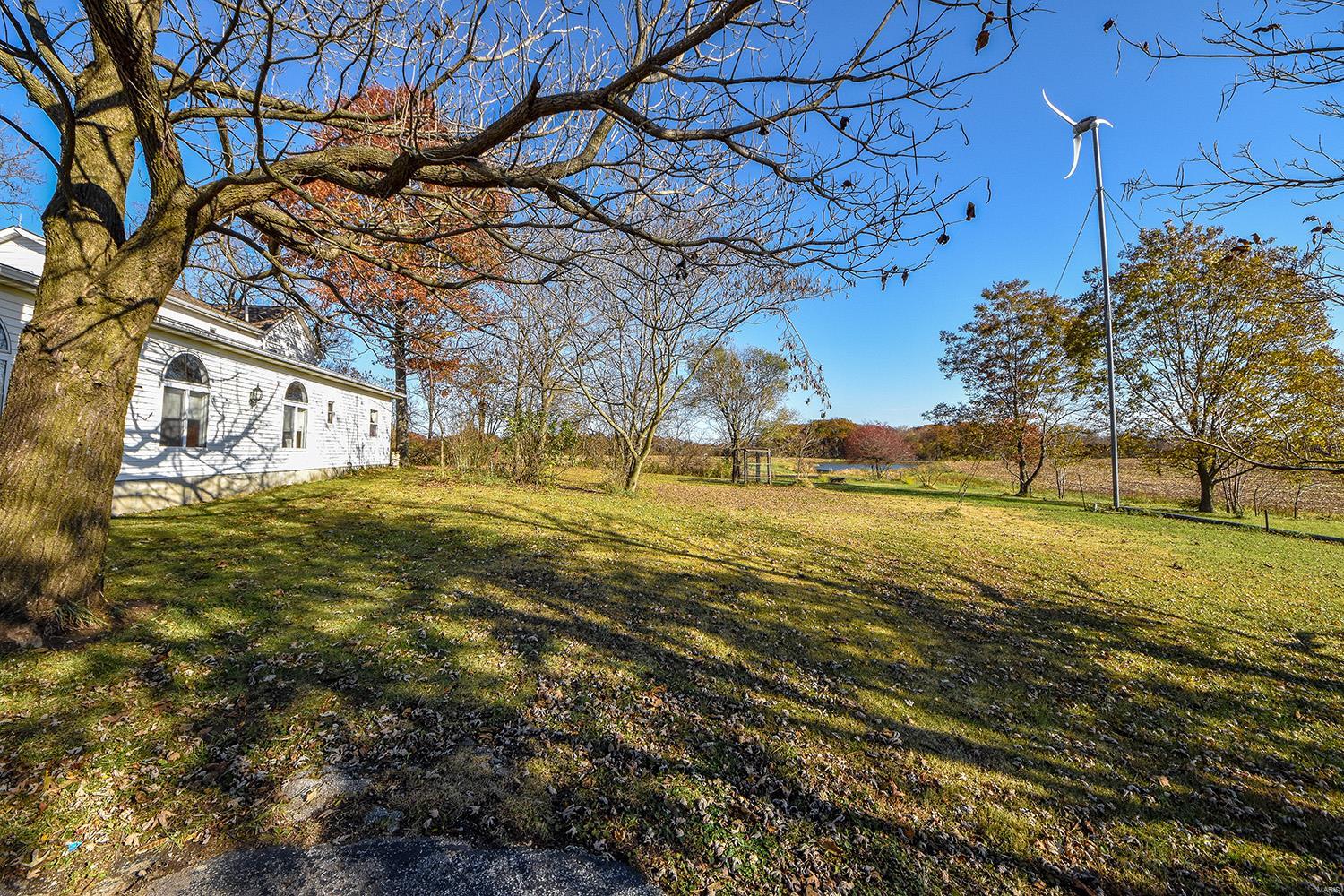1586 Fosterburg Road Brighton, IL 62012 - Photo 21 of 27