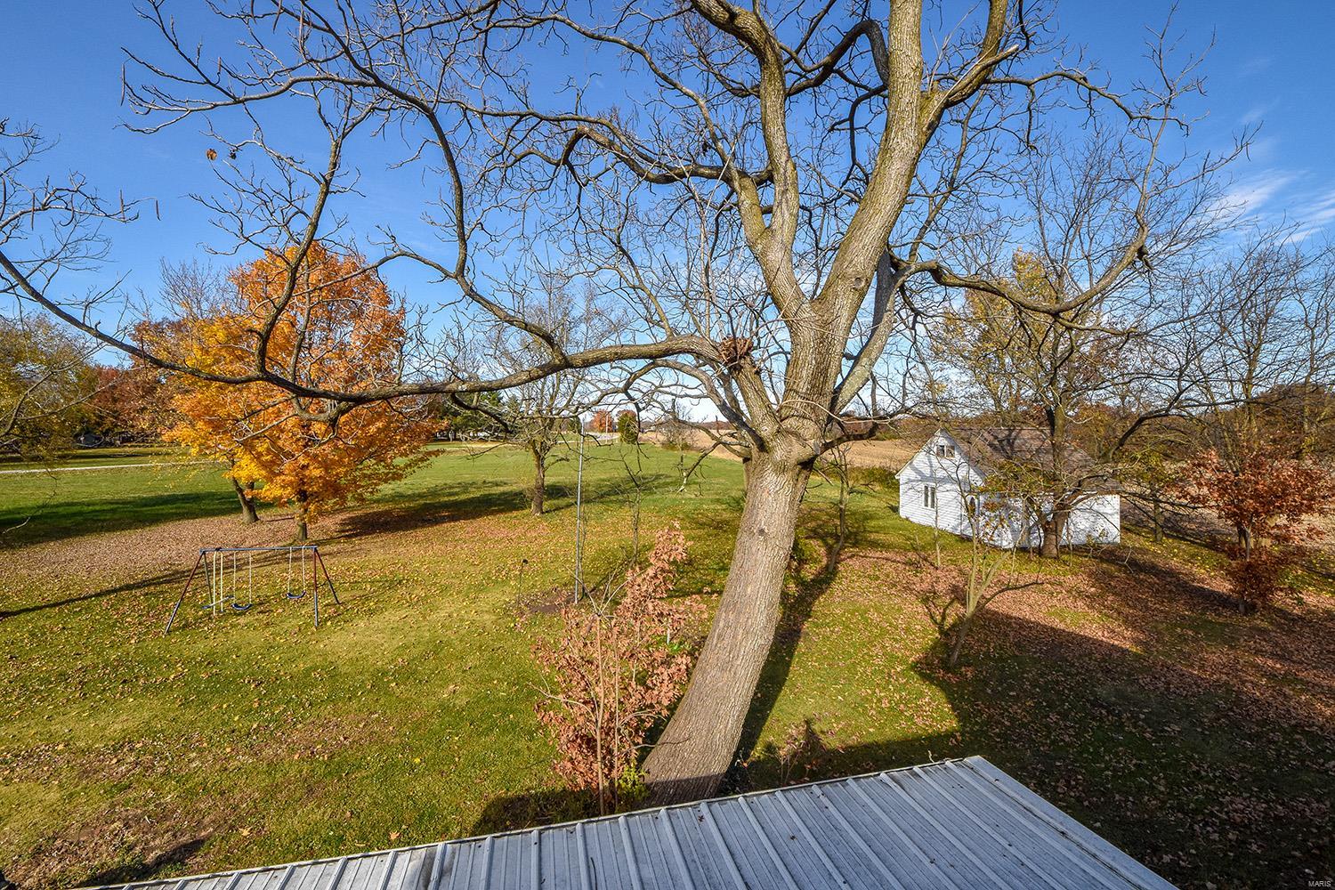1586 Fosterburg Road Brighton, IL 62012 - Photo 6 of 27