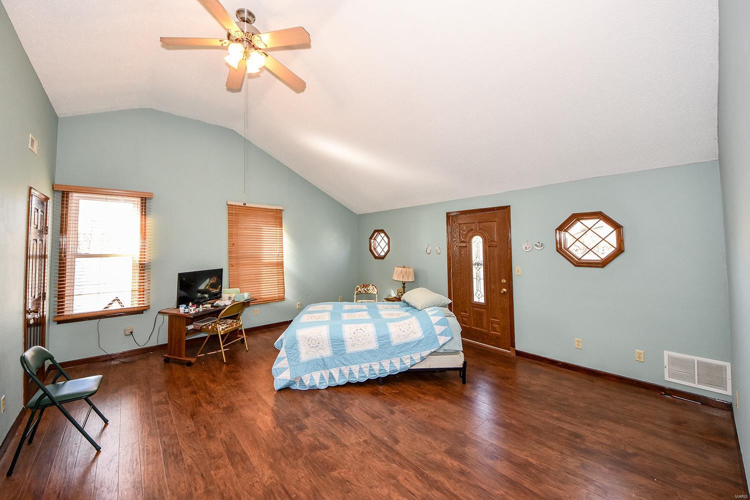 1586 Fosterburg Road Brighton, IL 62012 - Photo 10 of 27