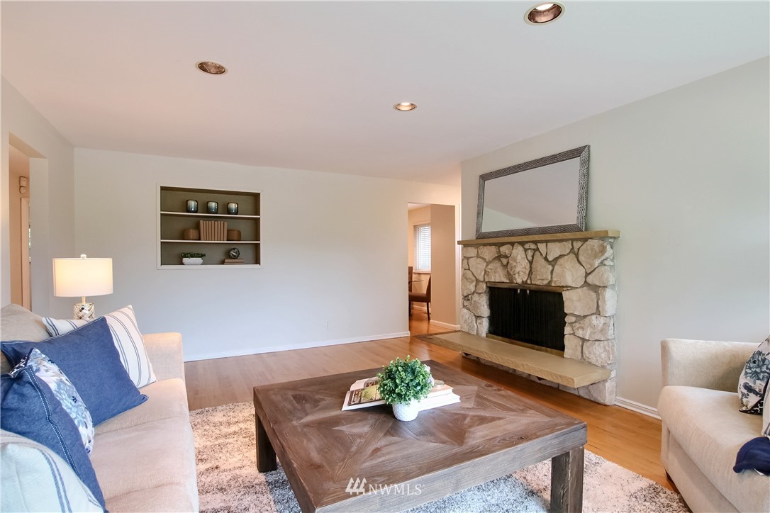 3915 Southwest Austin Street Seattle, WA 98136 - Photo 5 of 29 Gallery Image 5