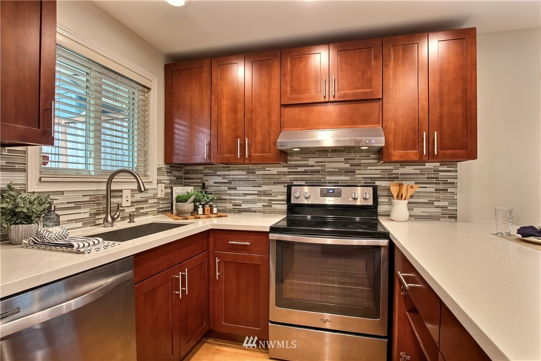 3915 Southwest Austin Street Seattle, WA 98136 - Photo 8 of 29 Gallery Image 8