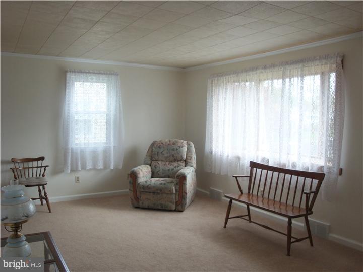 52 Barbara Road Hatboro, PA 19040 - Photo 4 of 25 Living Room