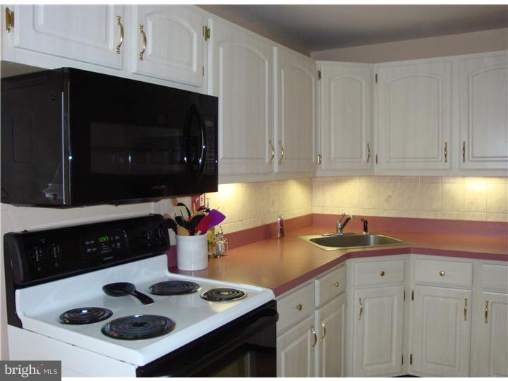 52 Barbara Road Hatboro, PA 19040 - Photo 5 of 25 Kitchen