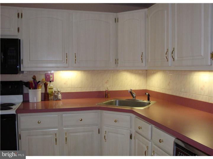 52 Barbara Road Hatboro, PA 19040 - Photo 6 of 25 Kitchen