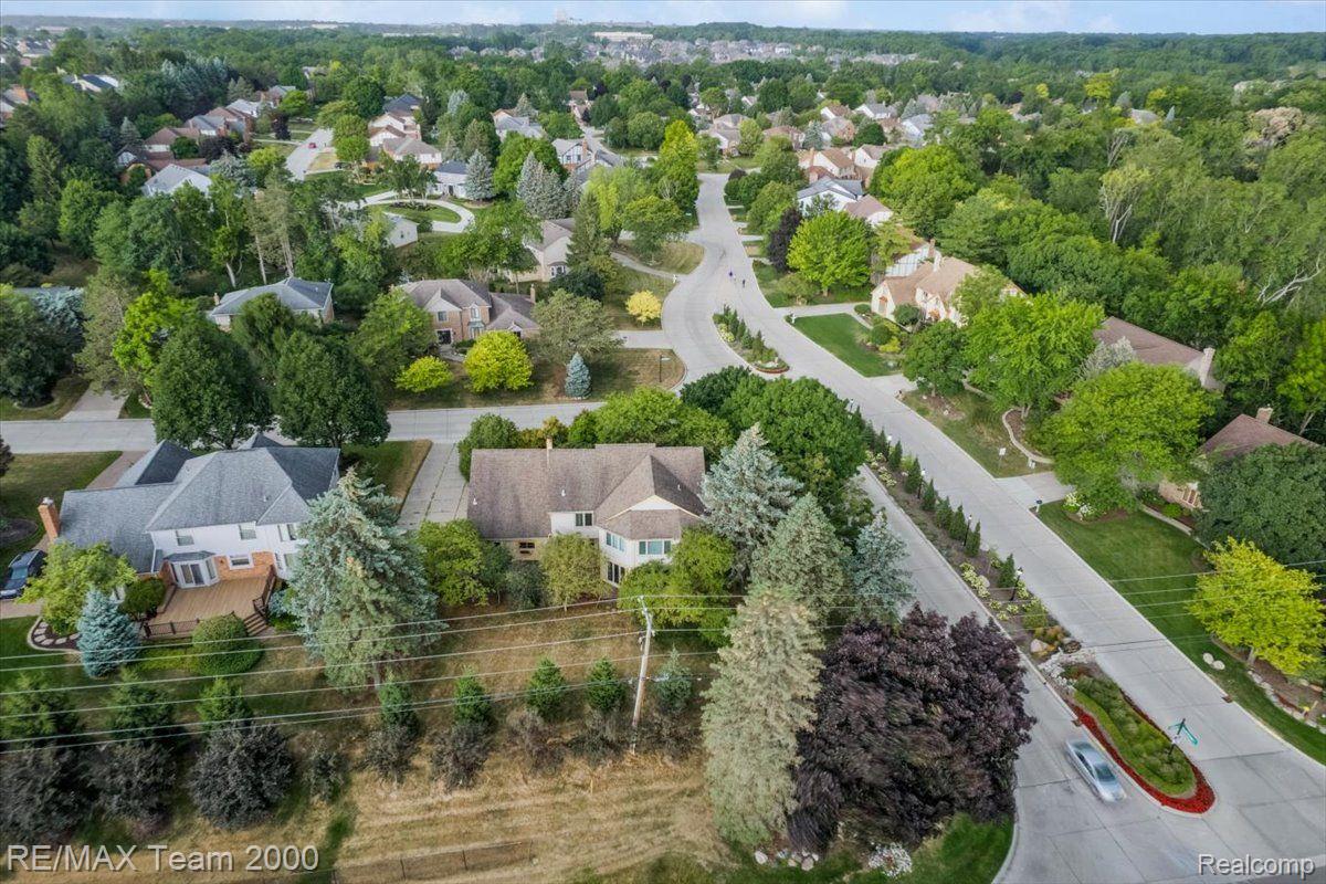 1901 Mapleridge Road Rochester, MI 48309 - Photo 9 of 58