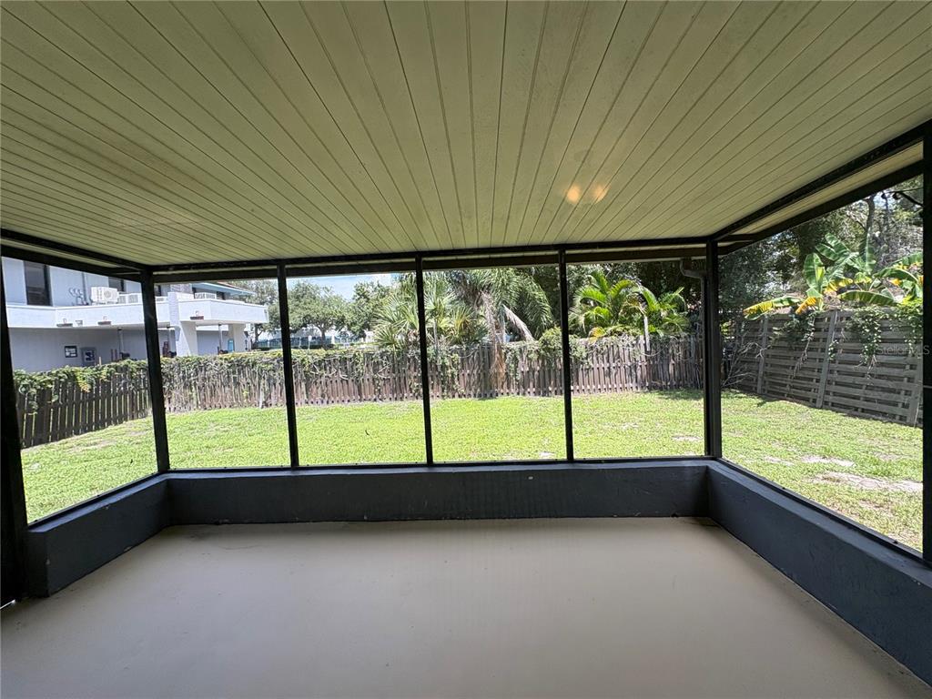 3927 Worcester Road Sarasota, FL 34231 - Photo 16 of 19 Gallery Image 16