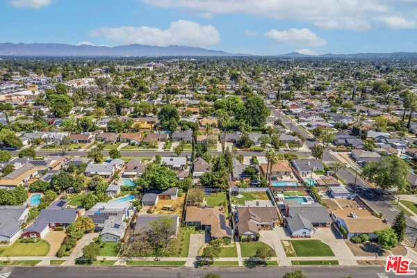 $950,000 | 7020 Oakdale Avenue, Winnetka, CA 91306