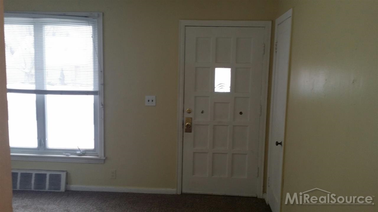 3512 Normandy Road Royal Oak, MI 48073 - Photo 4 of 20