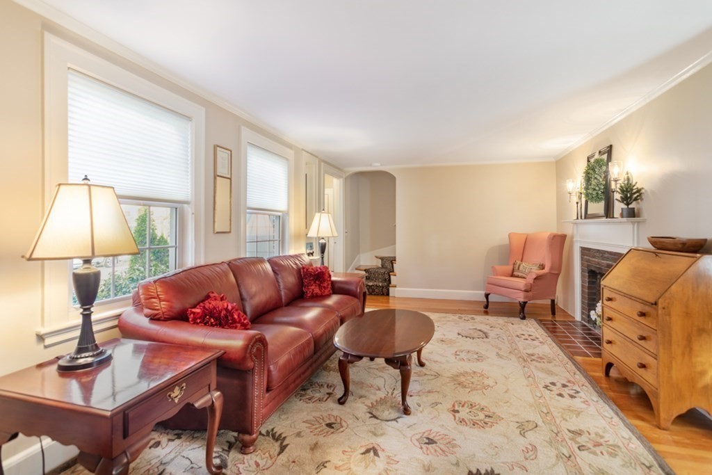 9 Davidson Road Wakefield, MA 01880 - Photo 7 of 31 Gallery Image 7