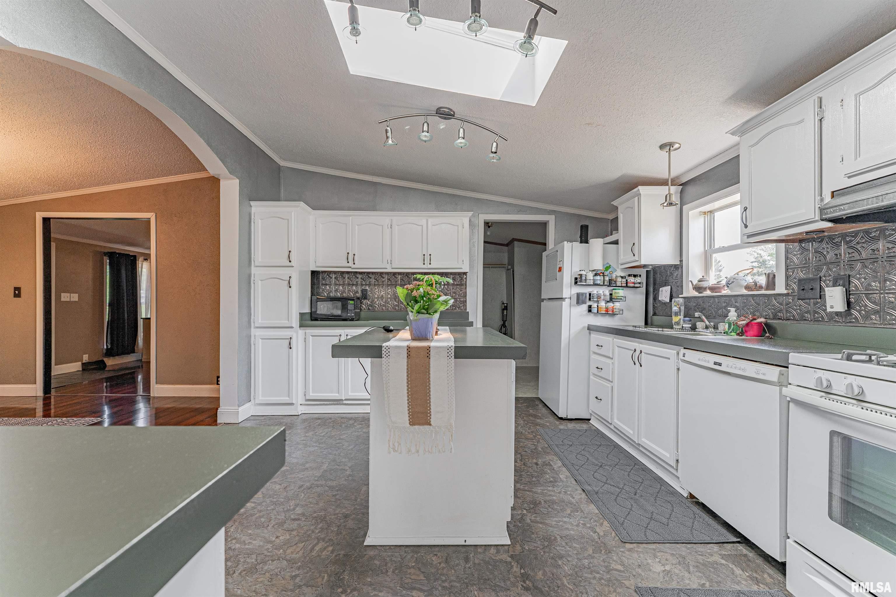 1130 Cantrall Creek Road Springfield, IL 62707 - Photo 12 of 33