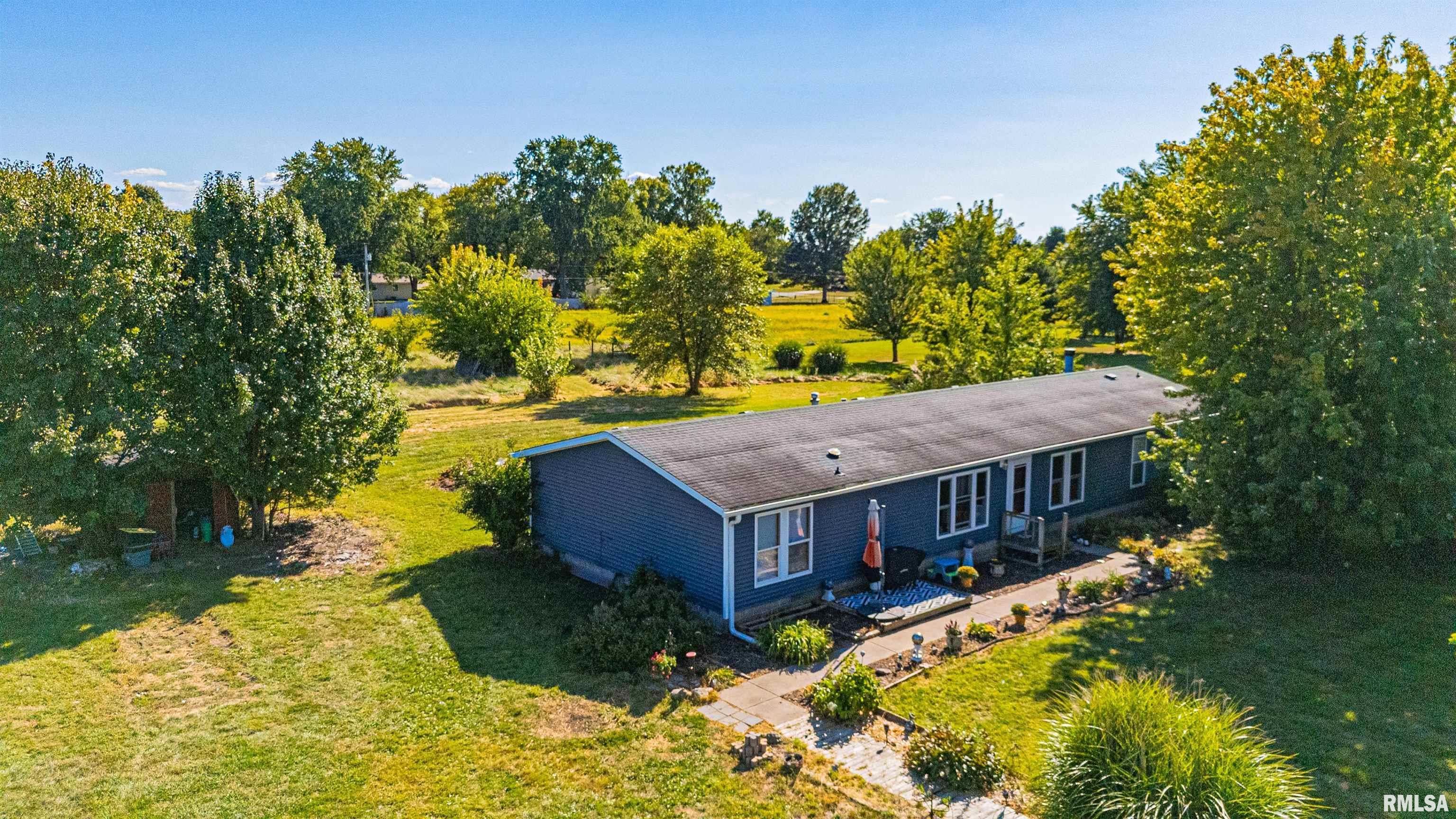 1130 Cantrall Creek Road Springfield, IL 62707 - Photo 4 of 33