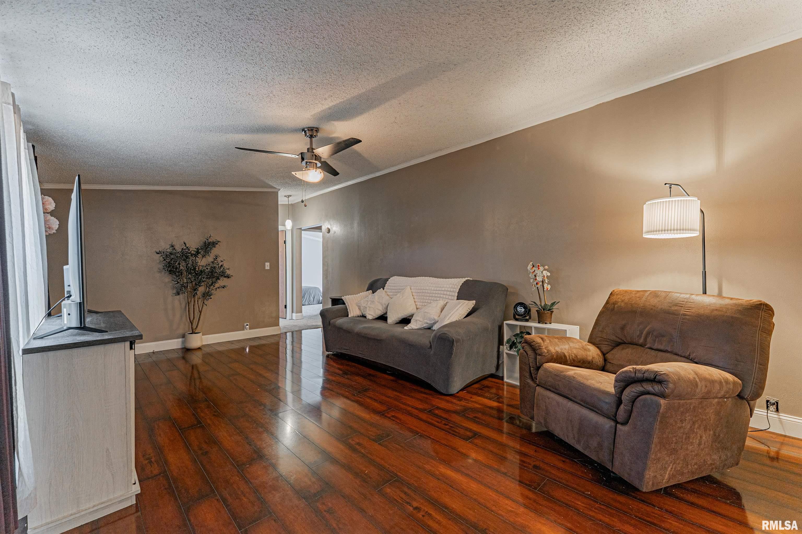 1130 Cantrall Creek Road Springfield, IL 62707 - Photo 7 of 33