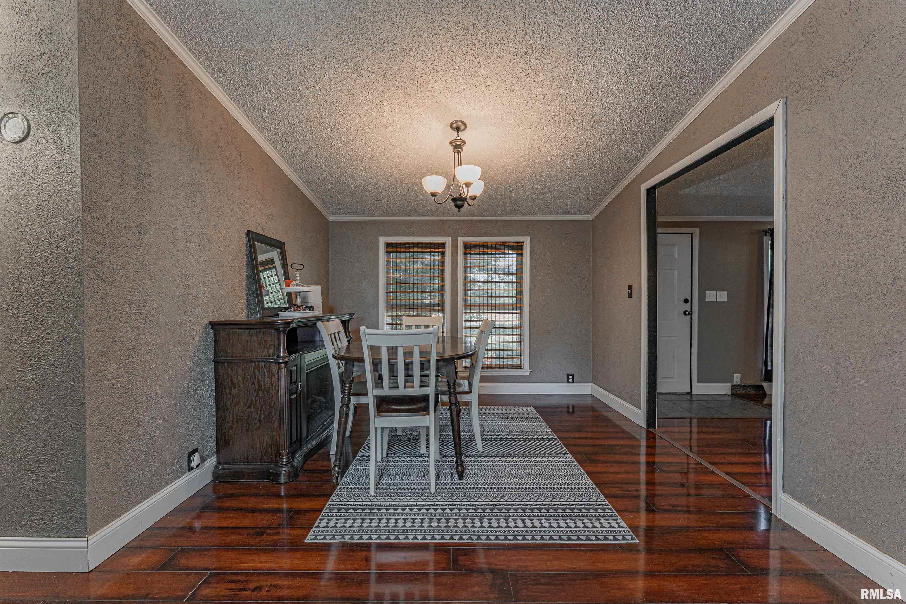 1130 Cantrall Creek Road Springfield, IL 62707 - Photo 10 of 33