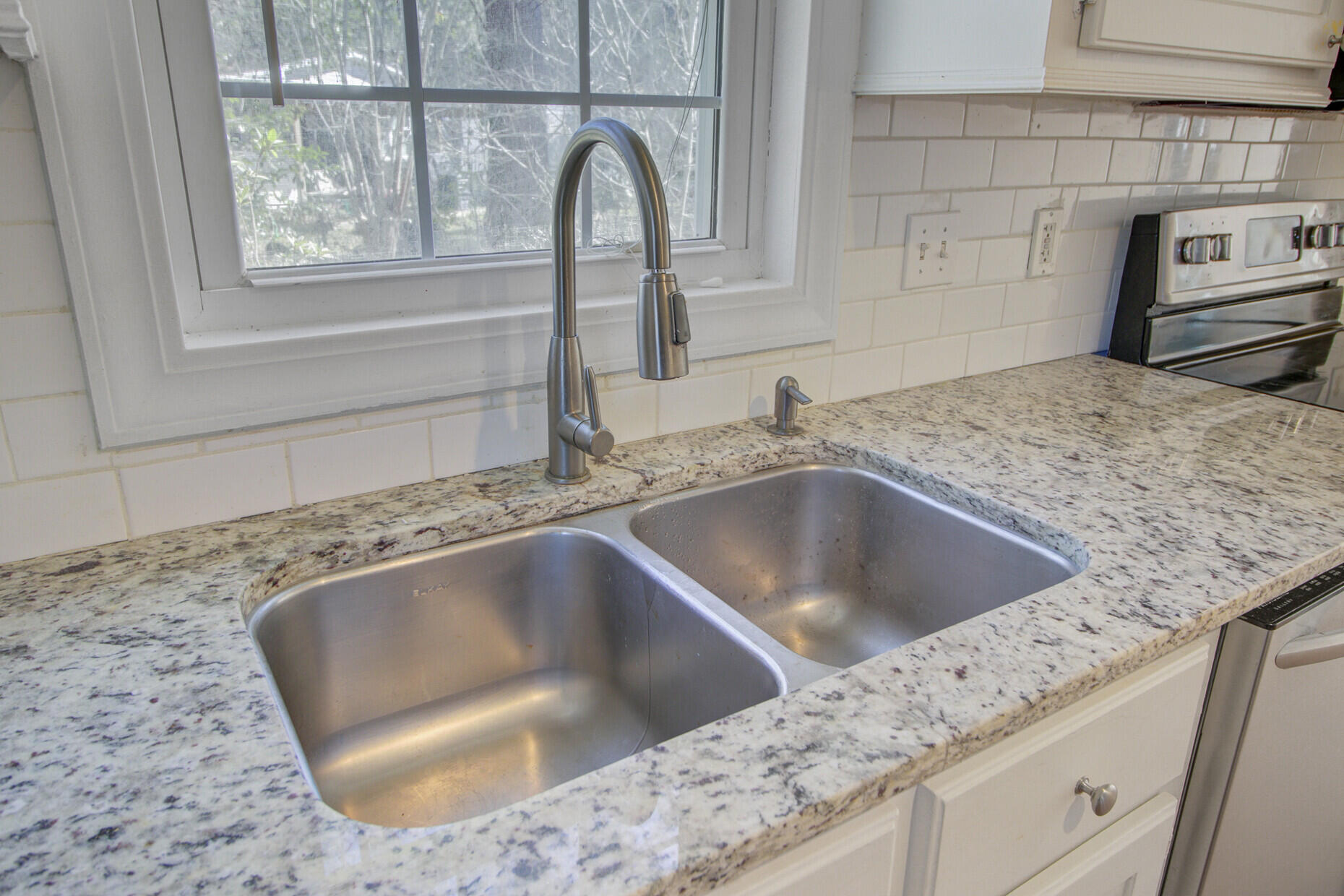 402 Golf Road Summerville, SC 29483 - Photo 12 of 43 20_20_mls