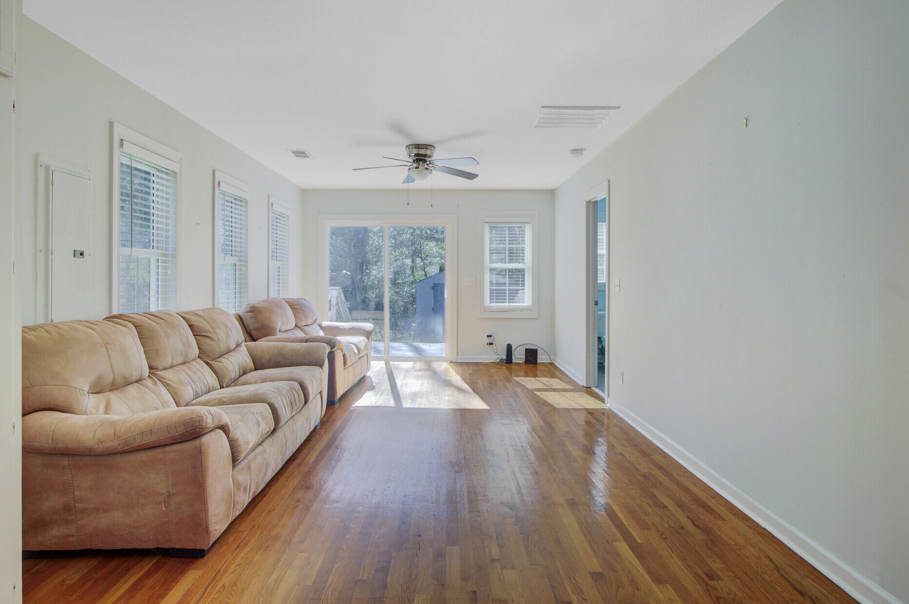 402 Golf Road Summerville, SC 29483 - Photo 14 of 43 22_22_mls