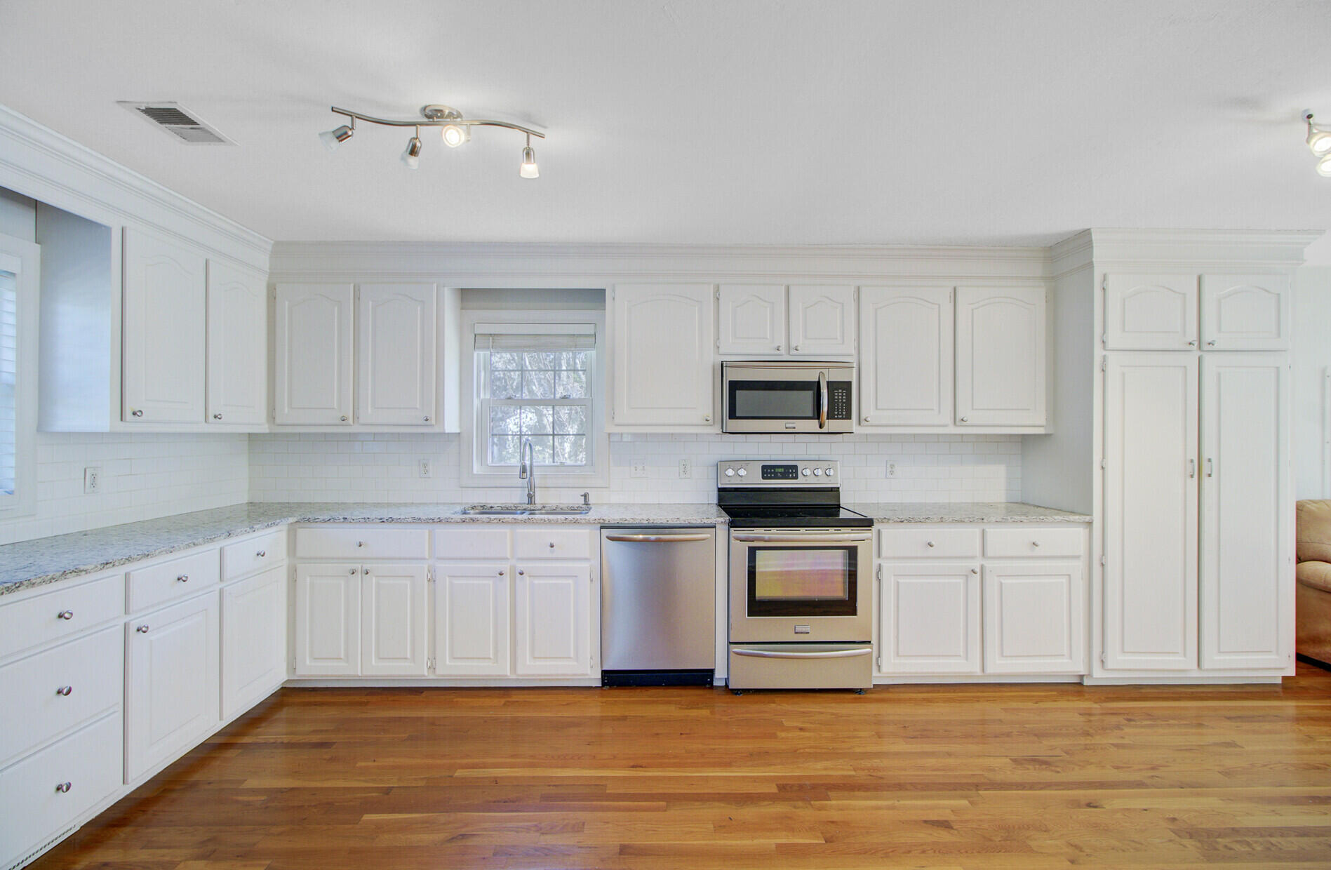 402 Golf Road Summerville, SC 29483 - Photo 9 of 43 16_16_mls