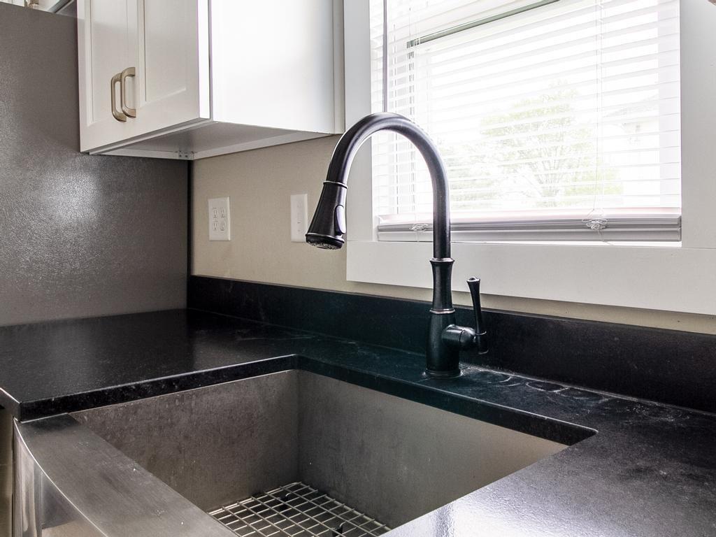 998 Marshall Road Monaca, PA 15061 - Photo 3 of 16 Gallery Image 3