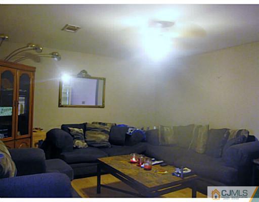 22 Woodrow Road Kendall Park, NJ 08824 - Photo 9 of 16 Gallery Image 9