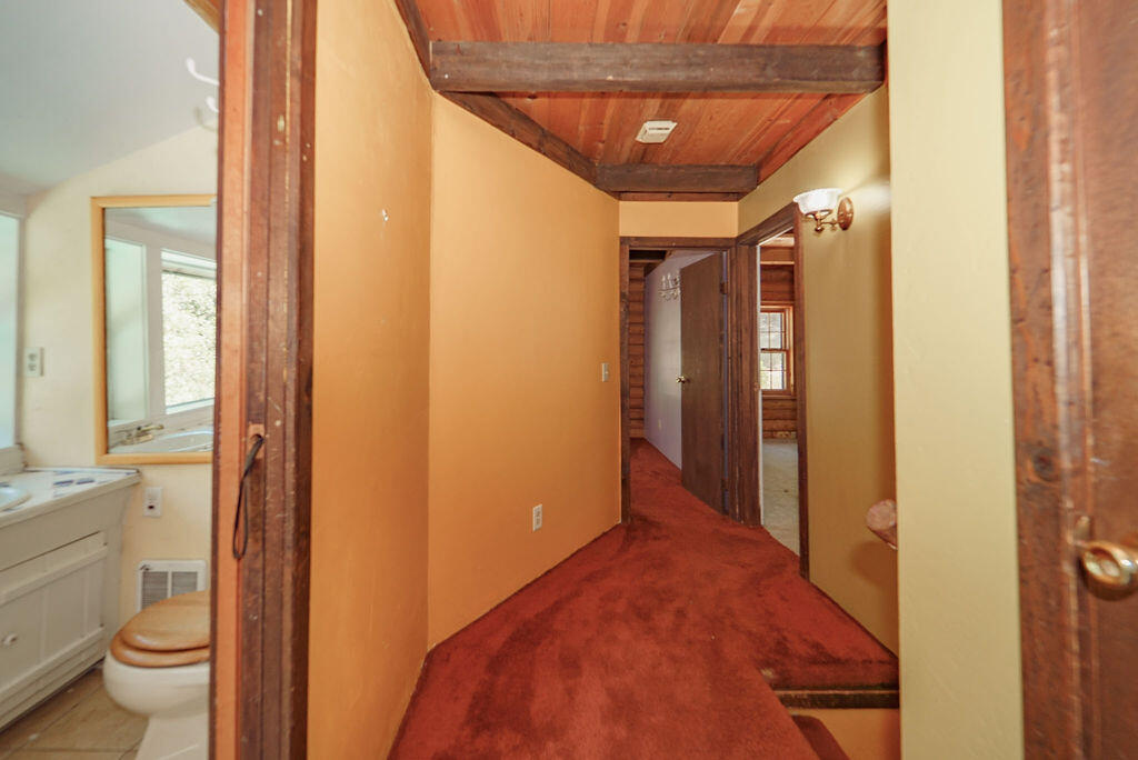 691 Lost Bridge Road Lewiston, CA 96052 - Photo 19 of 52 upstairs hallway