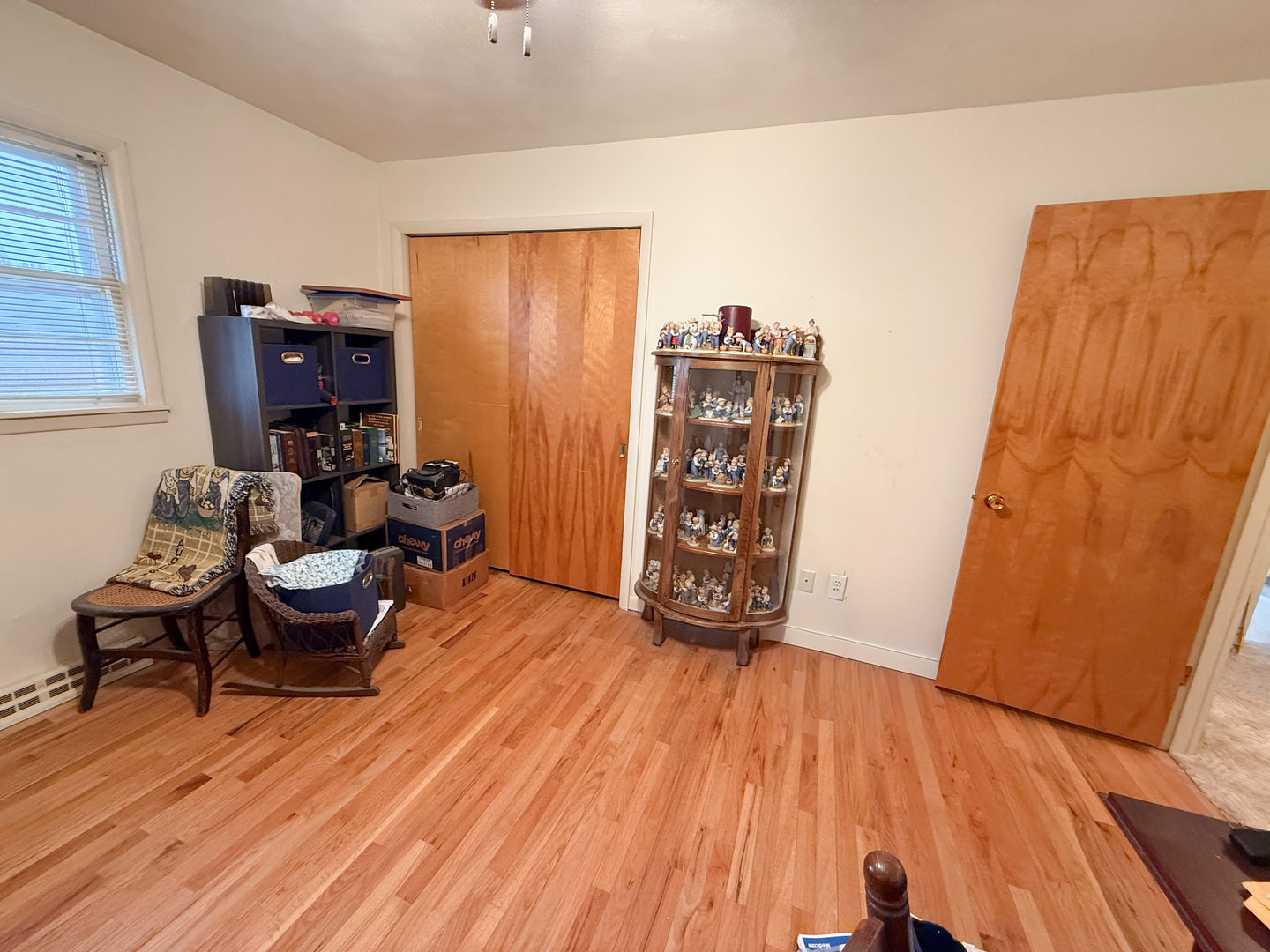 802 East 19th Street Sterling, IL 61081 - Photo 20 of 29 wooden floor in a gallery