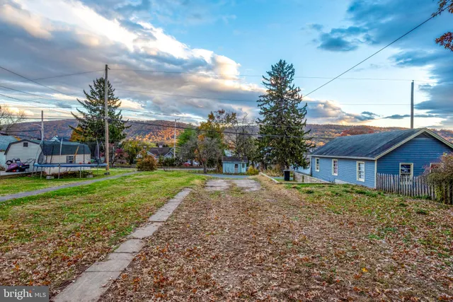 $147,000 | 698 Center Street, Millersburg, PA 17061