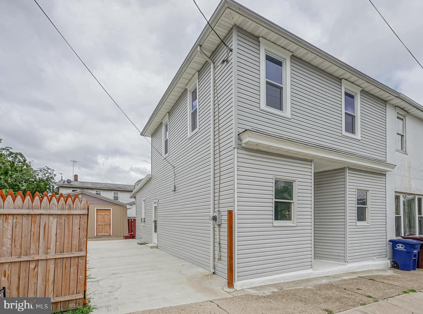 216 Madison Street Riverside, NJ 08075 - Photo 2 of 40