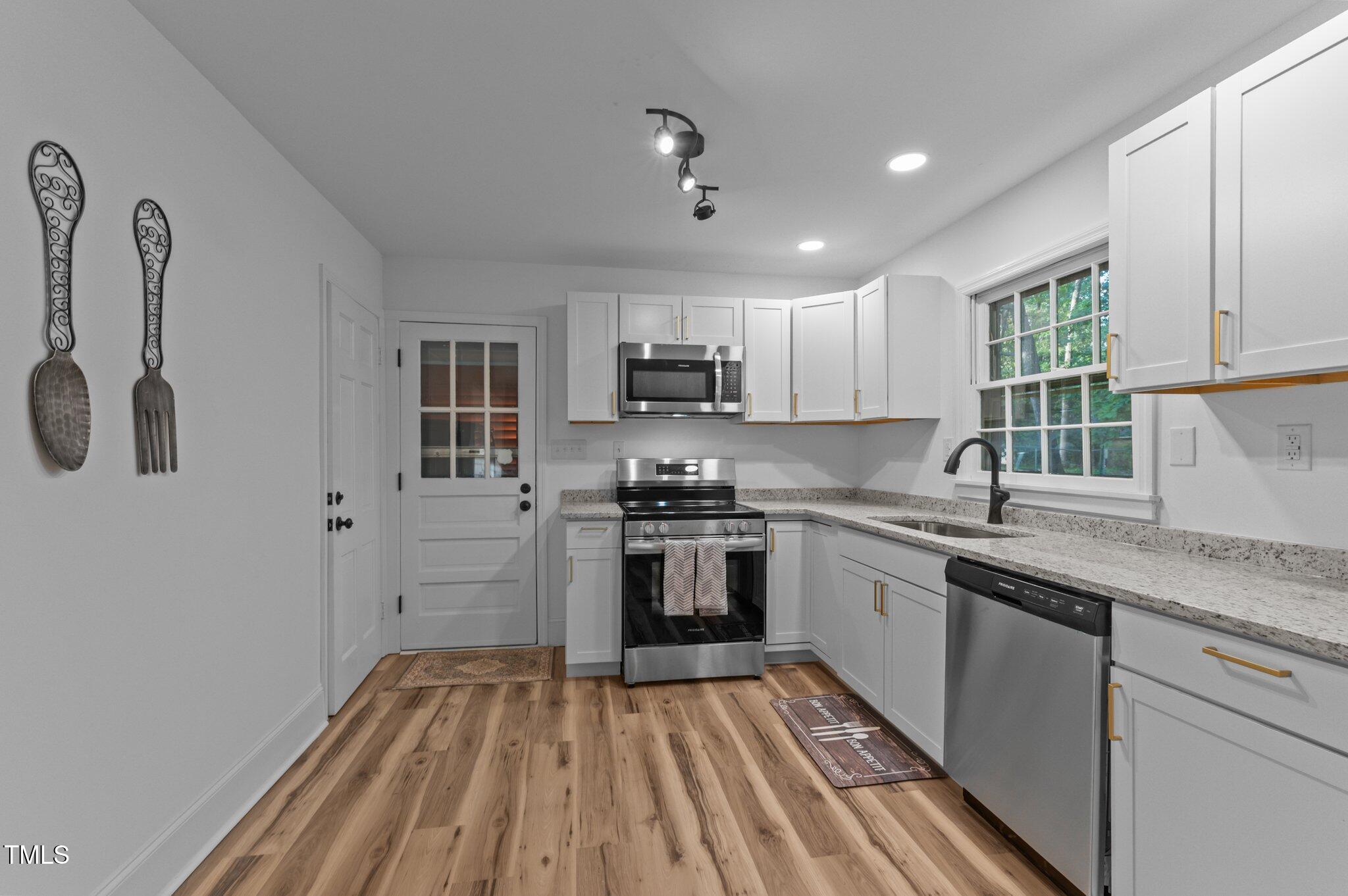 307 Yowland Road Henderson, NC 27536 - Photo 7 of 24 Kitchen 1