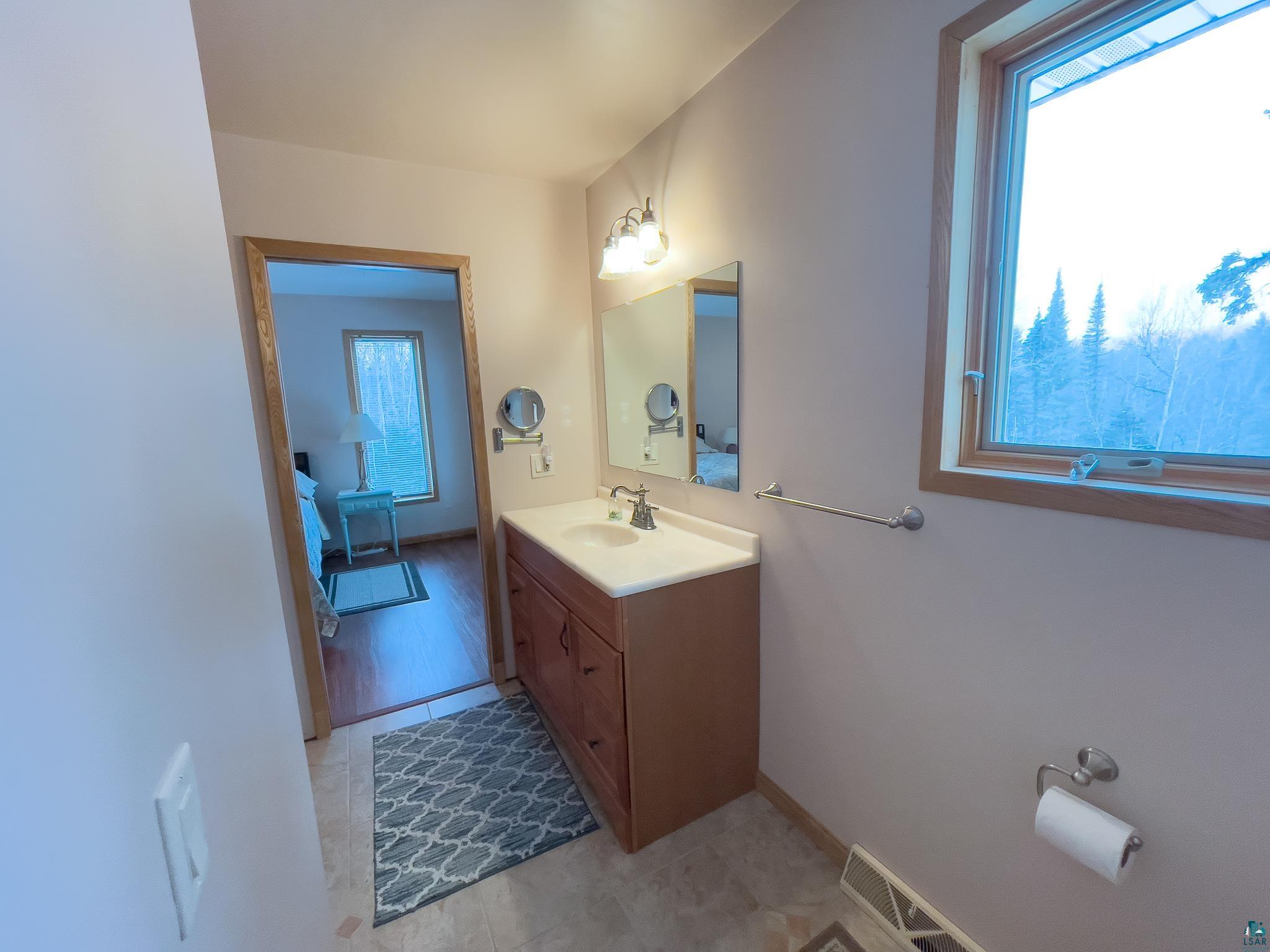 7115 State Highway 1 Finland, MN 55603 - Photo 21 of 62 Master Bath