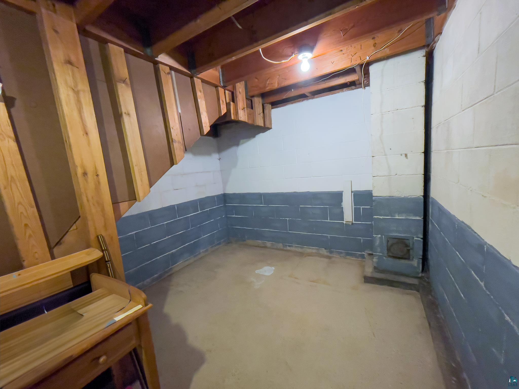 7115 State Highway 1 Finland, MN 55603 - Photo 34 of 62 Basement Storage
