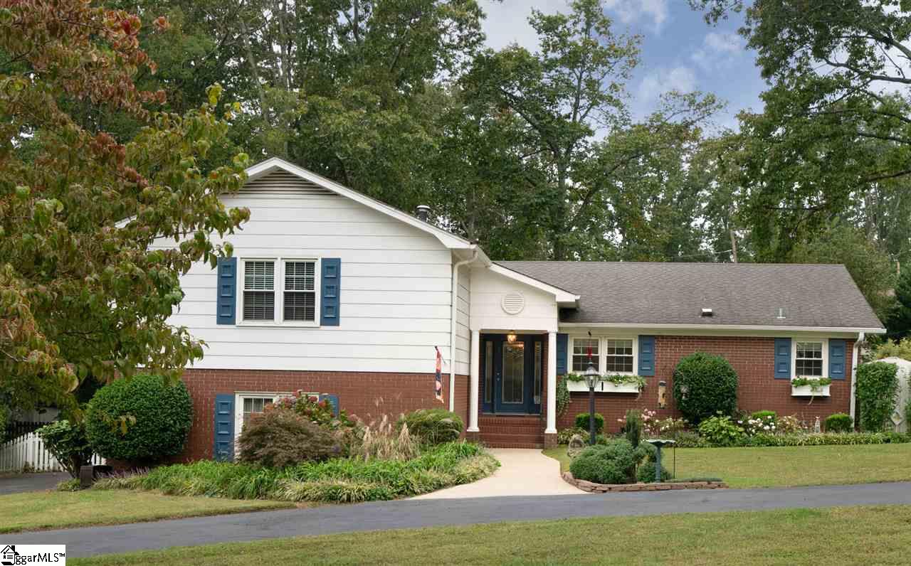 105 Maple Place Greer, SC 29651 - Photo 2 of 36