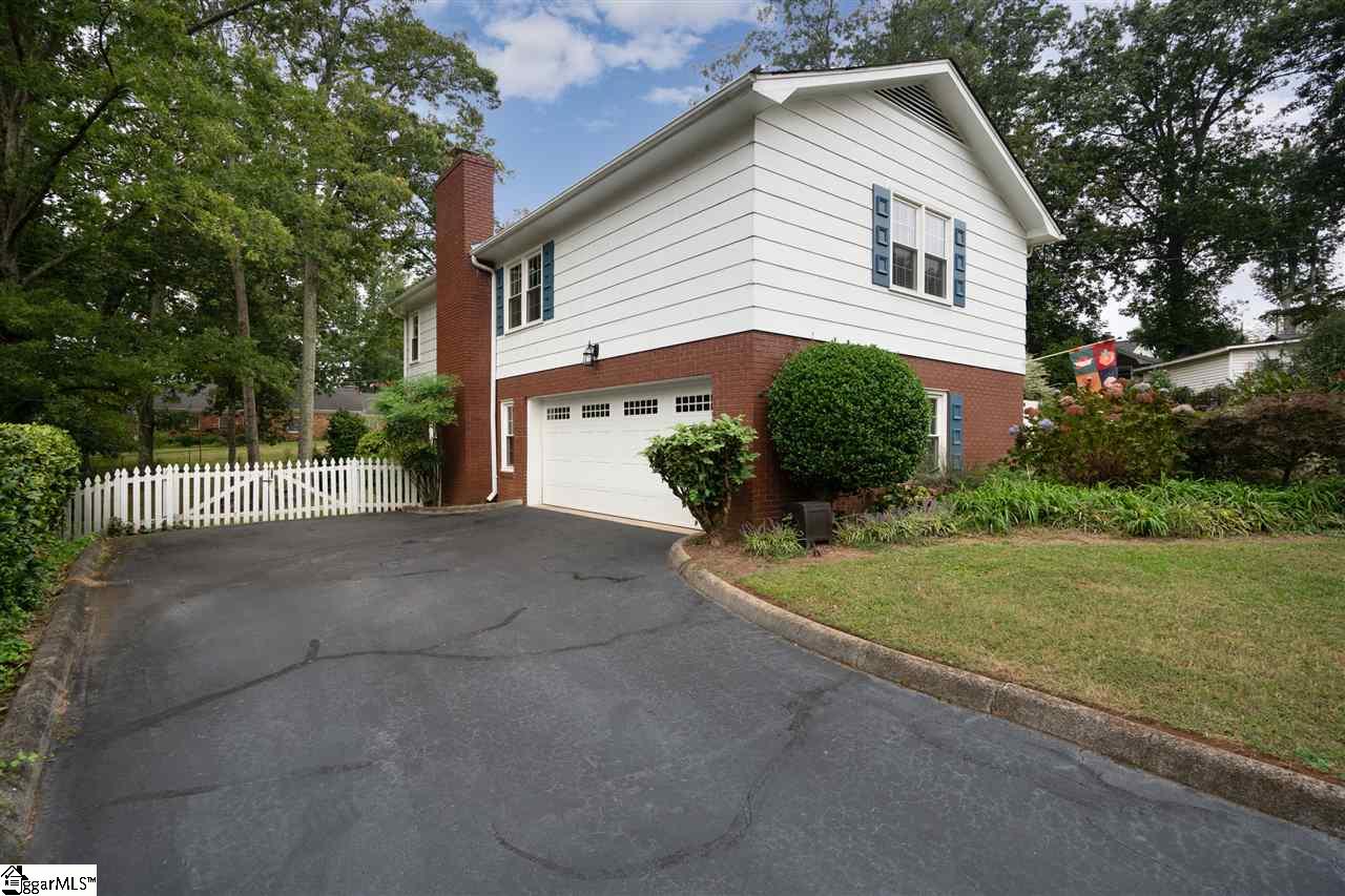 105 Maple Place Greer, SC 29651 - Photo 4 of 36