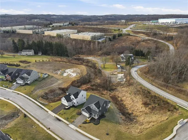 $564,900 | 4 Dana Drive, Coraopolis, PA 15108