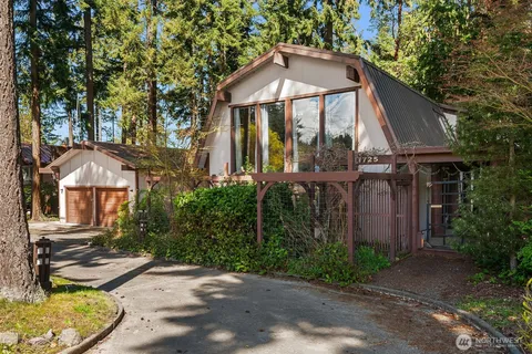 $400,000 | 1725 West 13th Street, Port Angeles, WA 98363