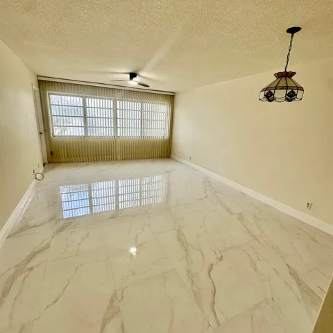 $1,600 | 330 Southeast 2nd Street, Unit 202G, Hallandale Beach, FL 33009