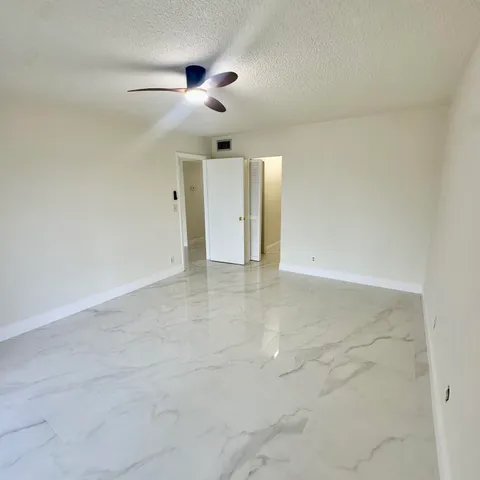 $1,600 | 330 Southeast 2nd Street, Unit 202G, Hallandale Beach, FL 33009