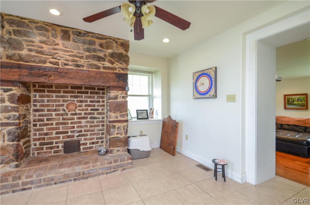 2819 Rising Sun Road Slatington, PA 18080 - Photo 4 of 46 Gallery Image 4