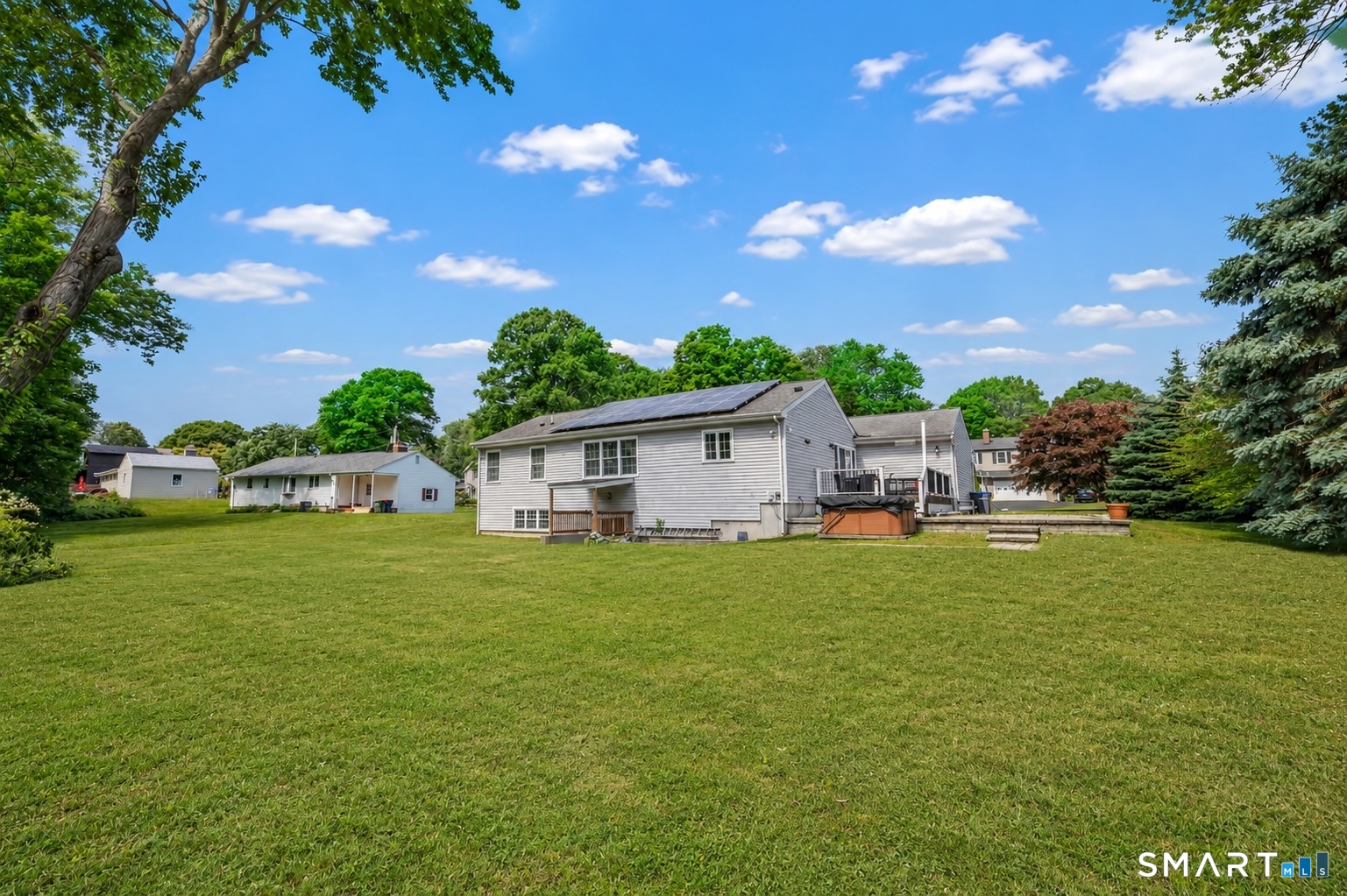 26 Westwood Road Trumbull, CT 06611 - Photo 38 of 40