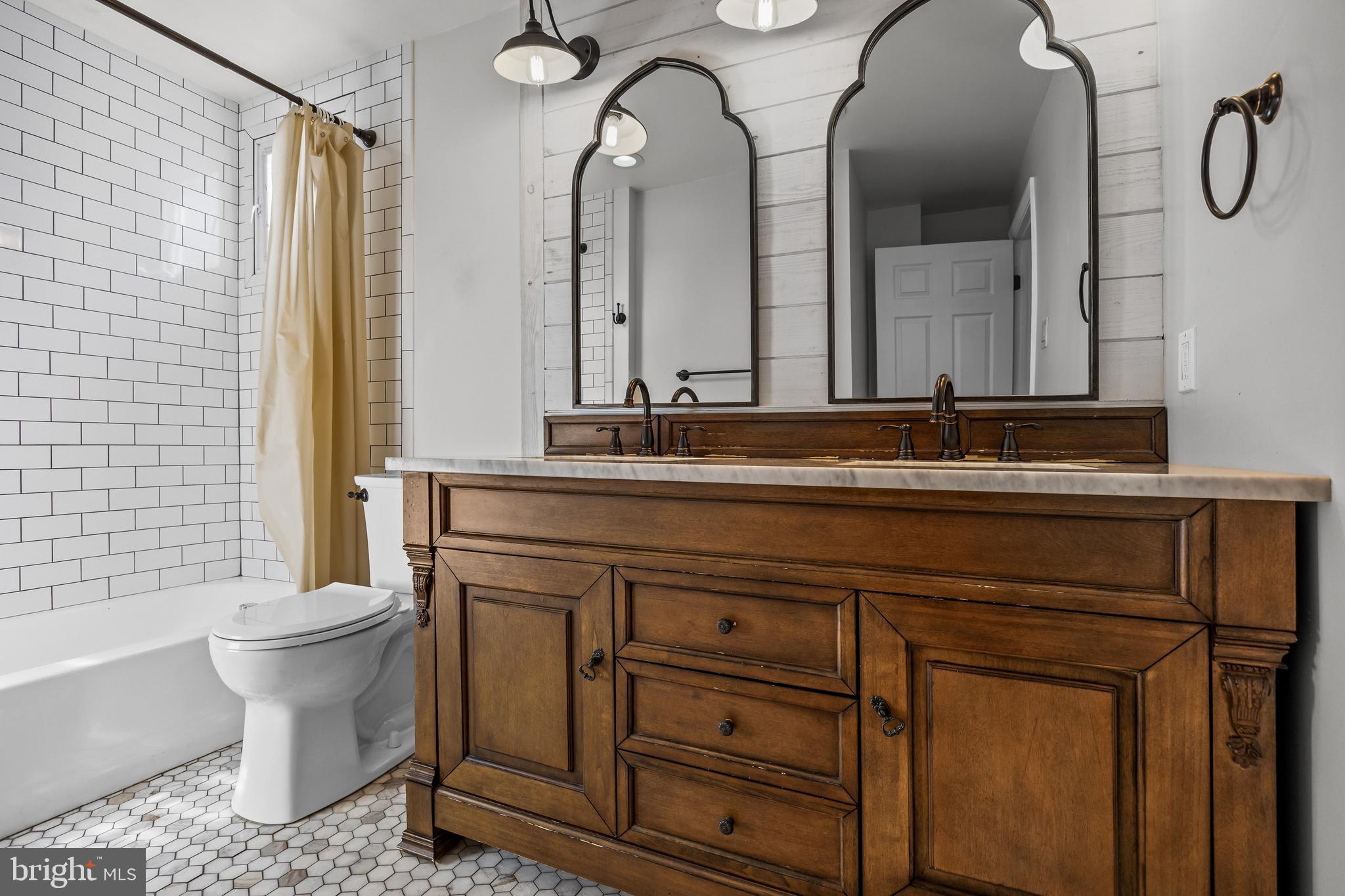 2211 New Albany Road Cinnaminson, NJ 08077 - Photo 13 of 20 Bathroom