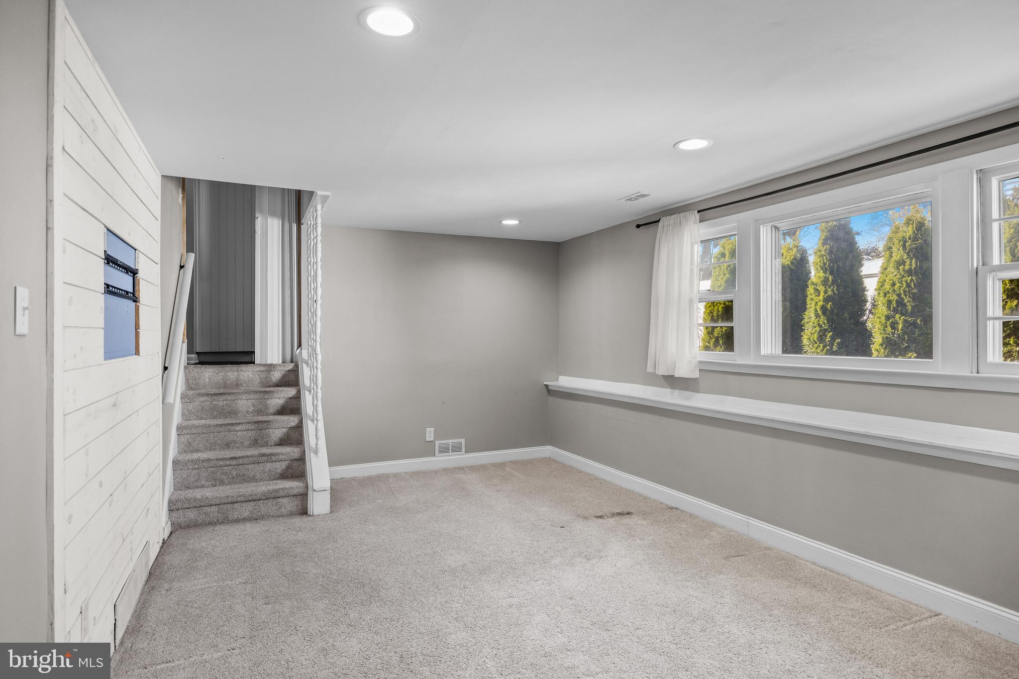 2211 New Albany Road Cinnaminson, NJ 08077 - Photo 17 of 20 Family Room