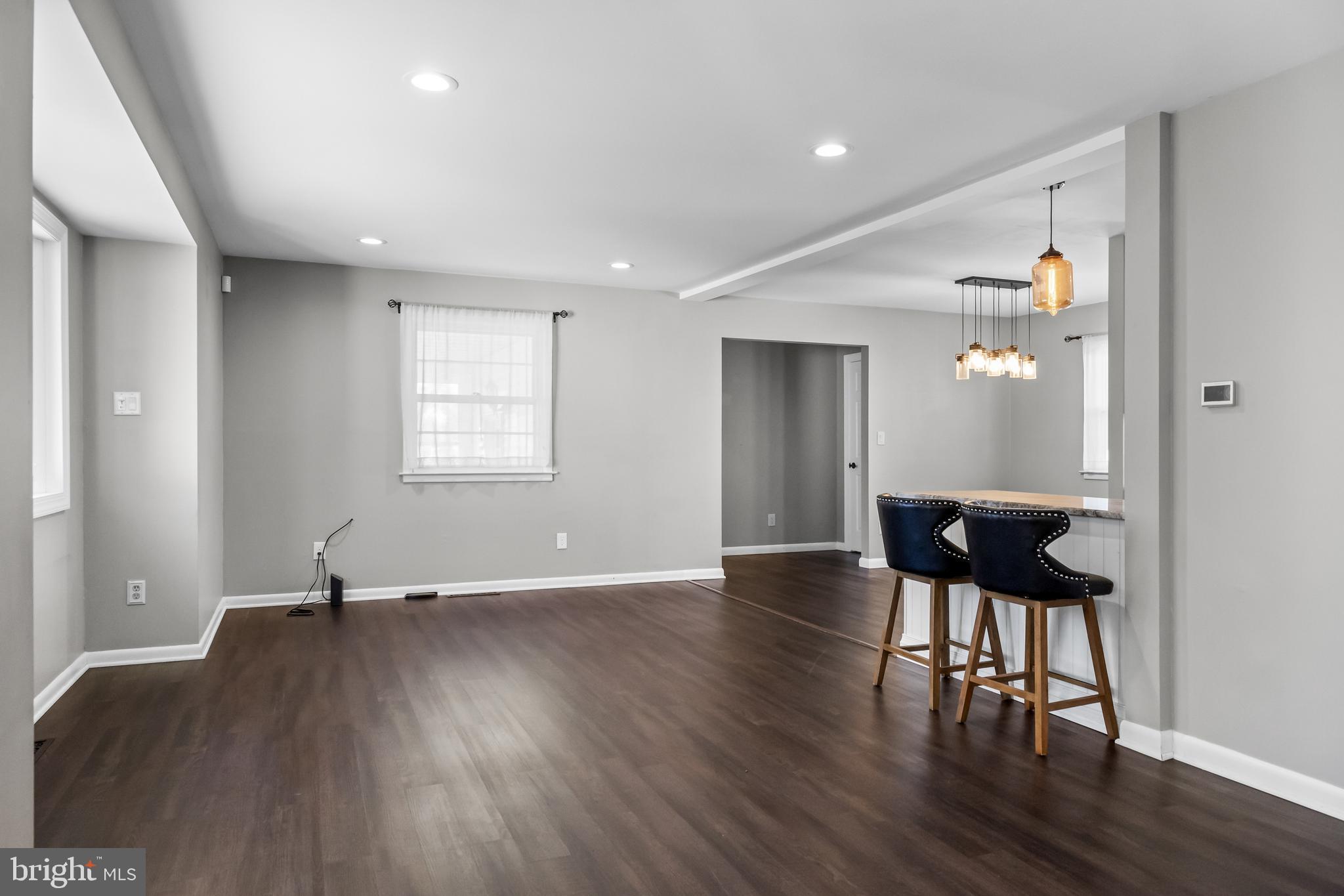 2211 New Albany Road Cinnaminson, NJ 08077 - Photo 3 of 20 Living room