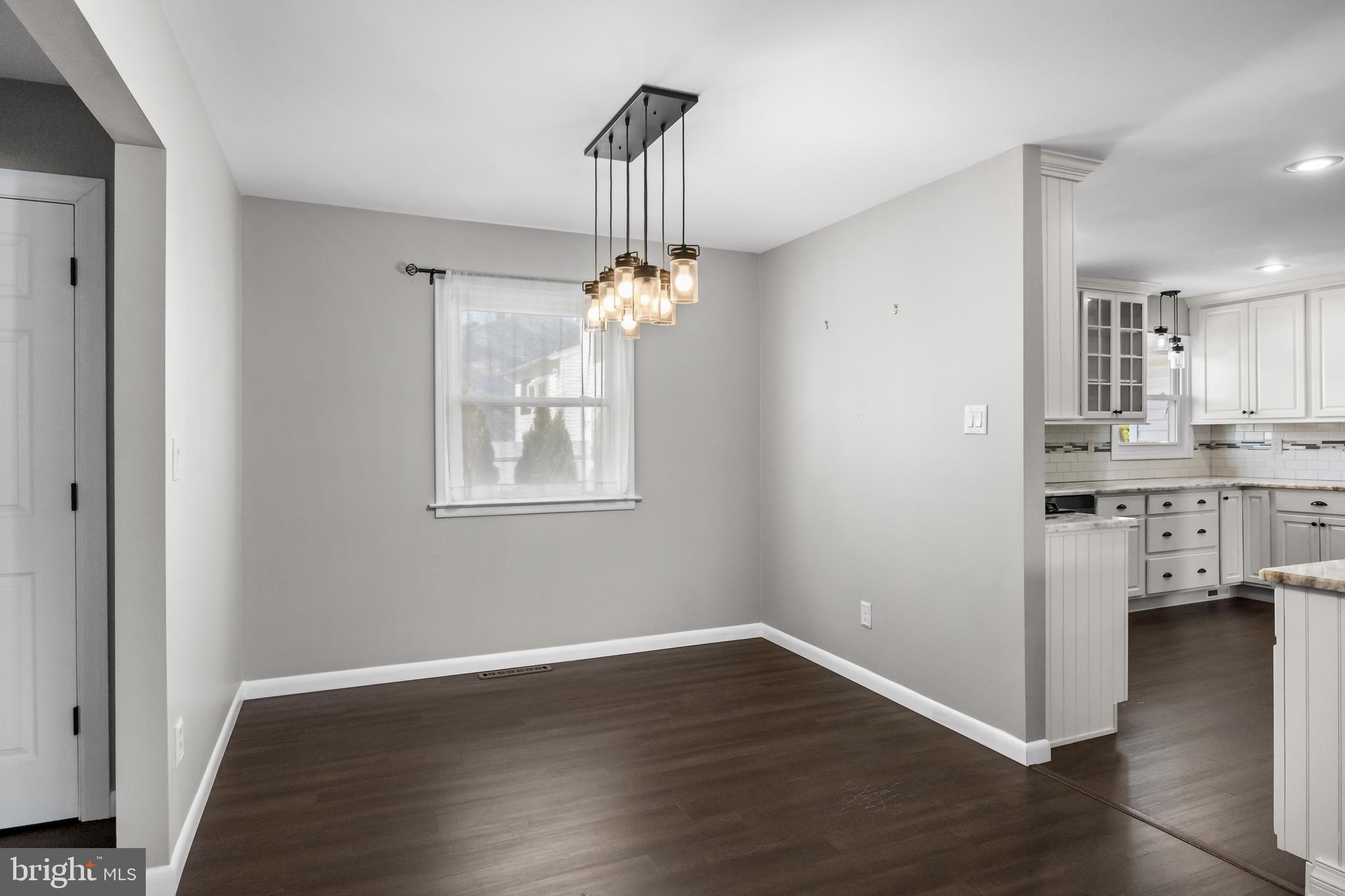 2211 New Albany Road Cinnaminson, NJ 08077 - Photo 5 of 20 Dining Room