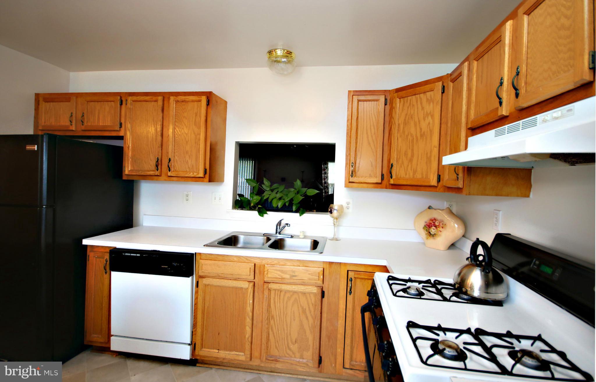 6973 Walker Mill Road Capitol Heights, MD 20743 - Photo 4 of 15 Kitchen