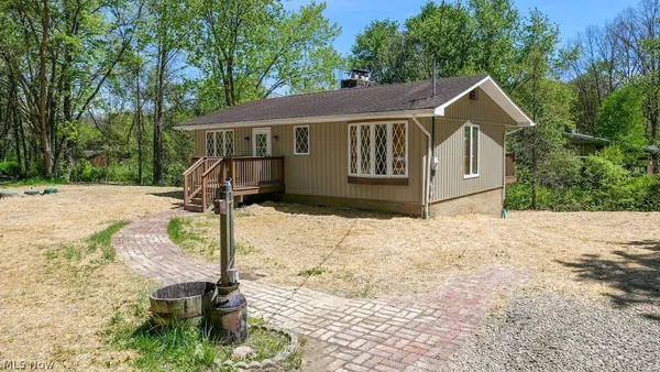 $199,900 | 4960 West Lagoon Road Northwest, West Farmington, OH 44491