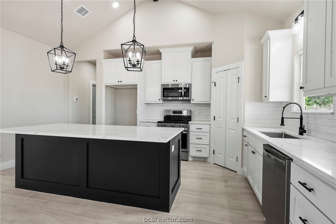 4432 Collton Lane Franklin, TX 77856 - Photo 9 of 28