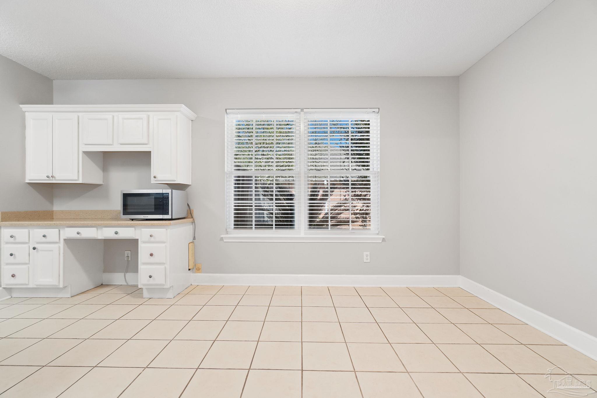 7051 Raburn Road Pensacola, FL 32526 - Photo 13 of 29