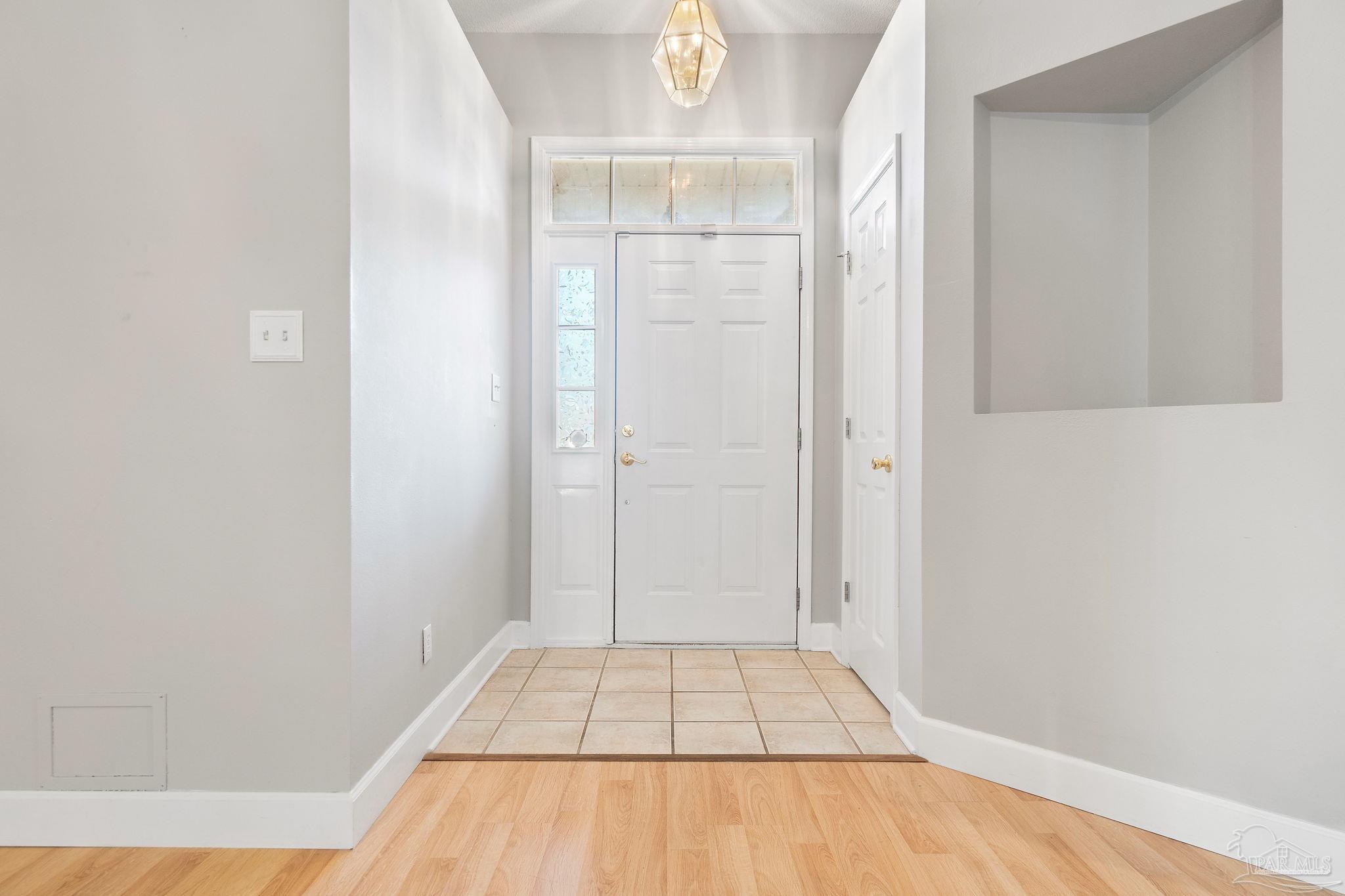7051 Raburn Road Pensacola, FL 32526 - Photo 5 of 29