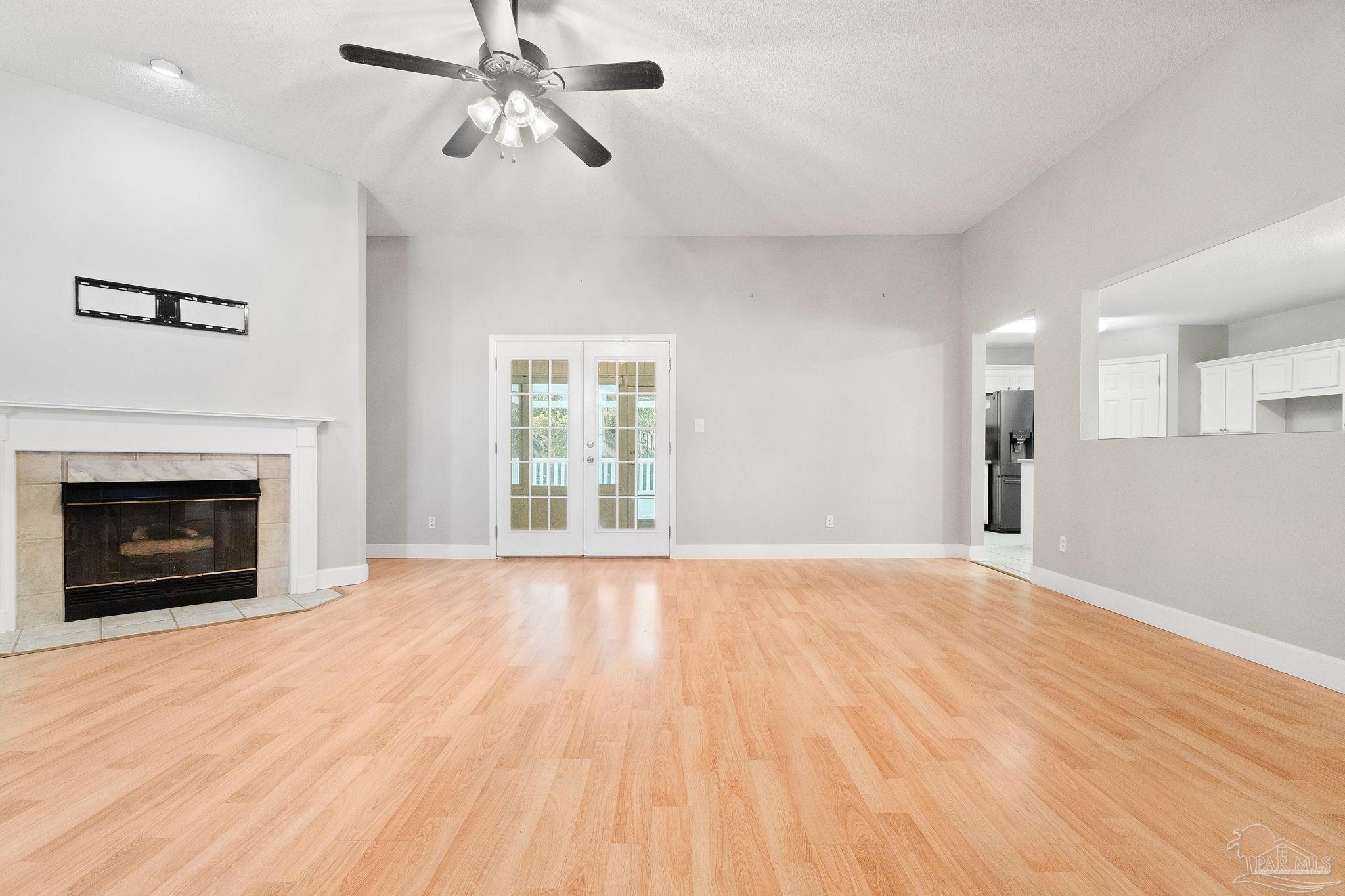 7051 Raburn Road Pensacola, FL 32526 - Photo 6 of 29