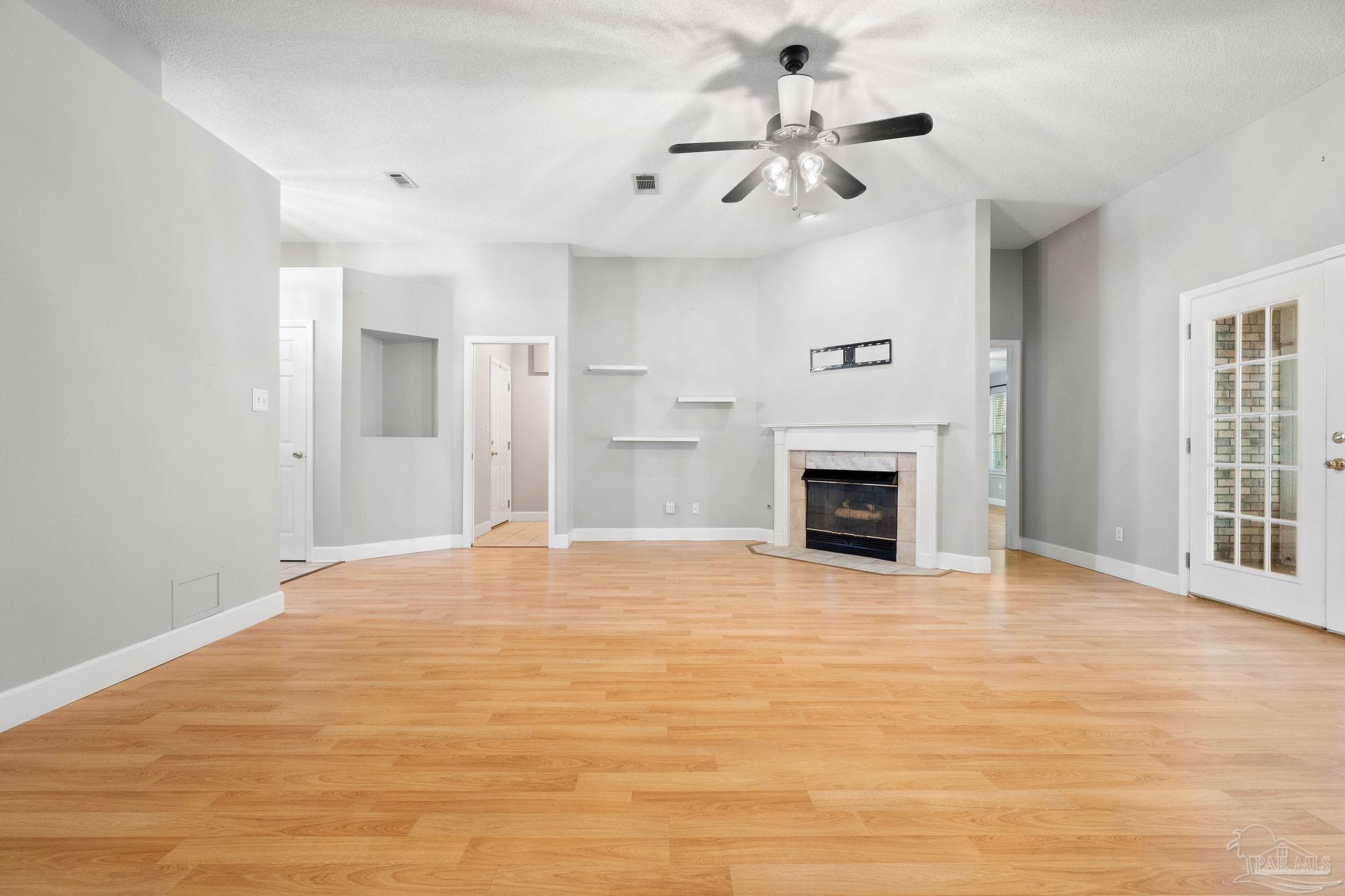 7051 Raburn Road Pensacola, FL 32526 - Photo 8 of 29