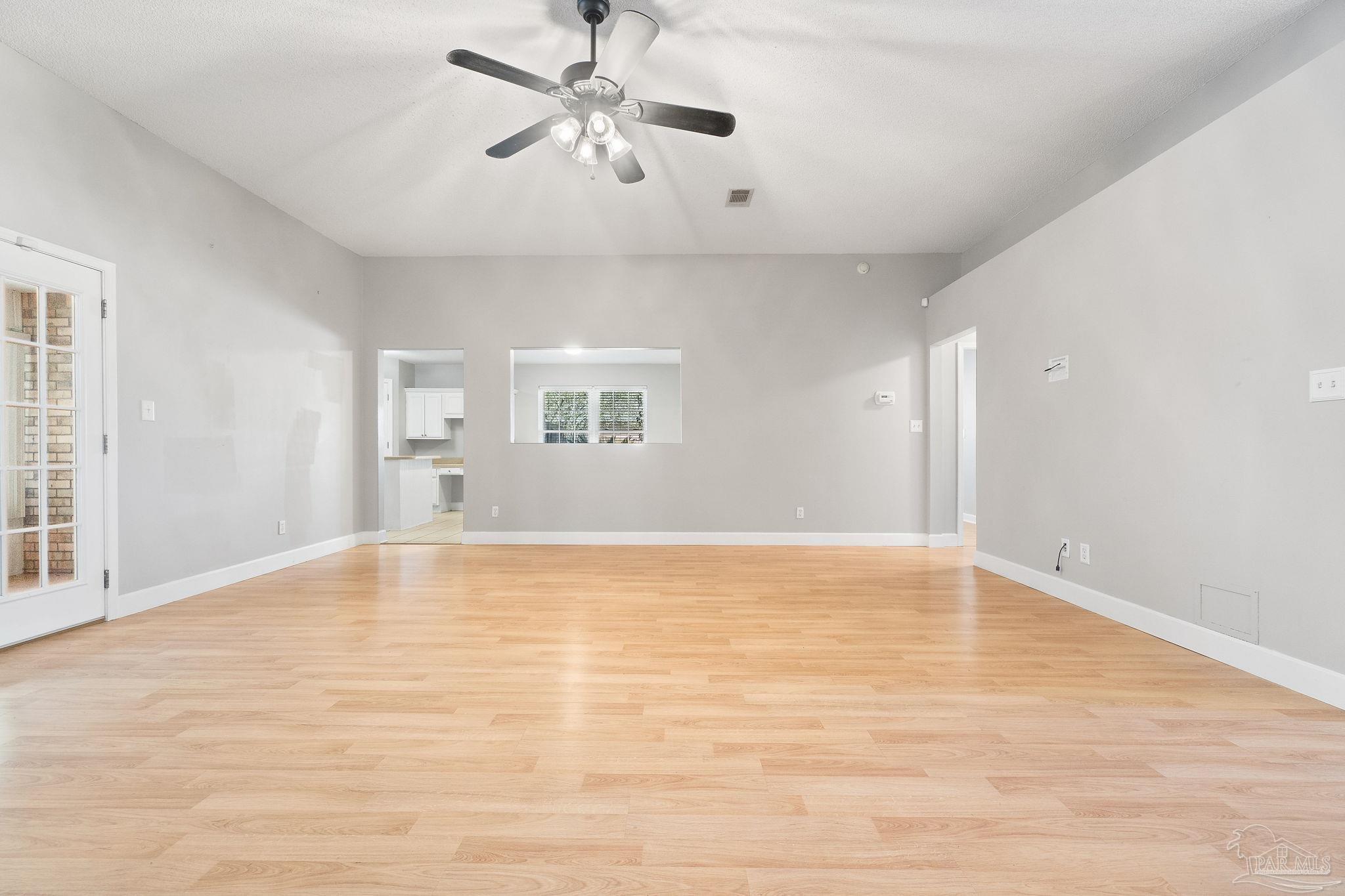 7051 Raburn Road Pensacola, FL 32526 - Photo 9 of 29