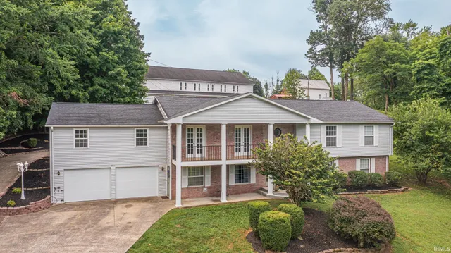 $489,000 | 530 2nd Avenue, Jasper, IN 47546